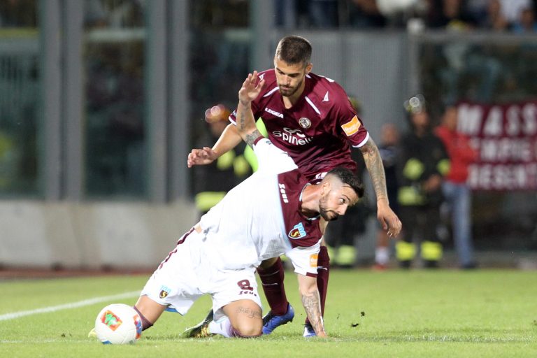 Moviolone Livorno-Salernitana: direzione di gara sottotono ...